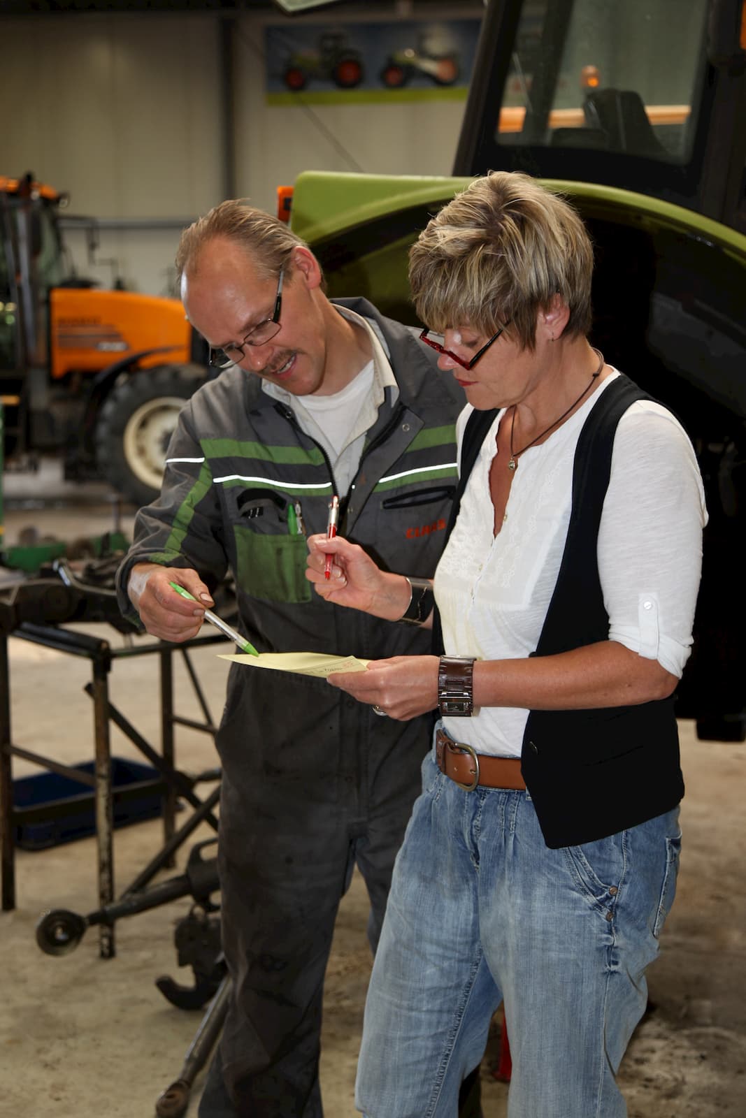 De handreiking arbomaatregelen preventiemedewerker biedt praktische informatie en adviezen voor werkgevers, werknemers én voor preventiemedewerkers